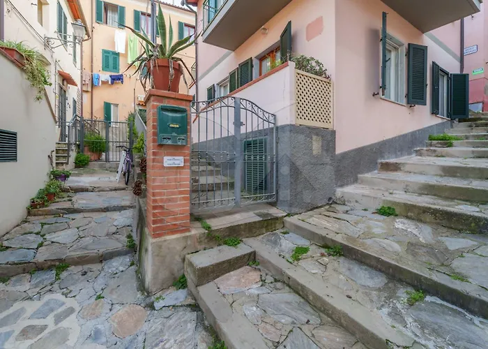 Malaga - Goelba Porto Azzurro