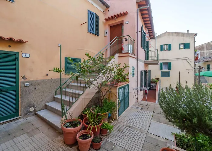 Malaga - Goelba Porto Azzurro